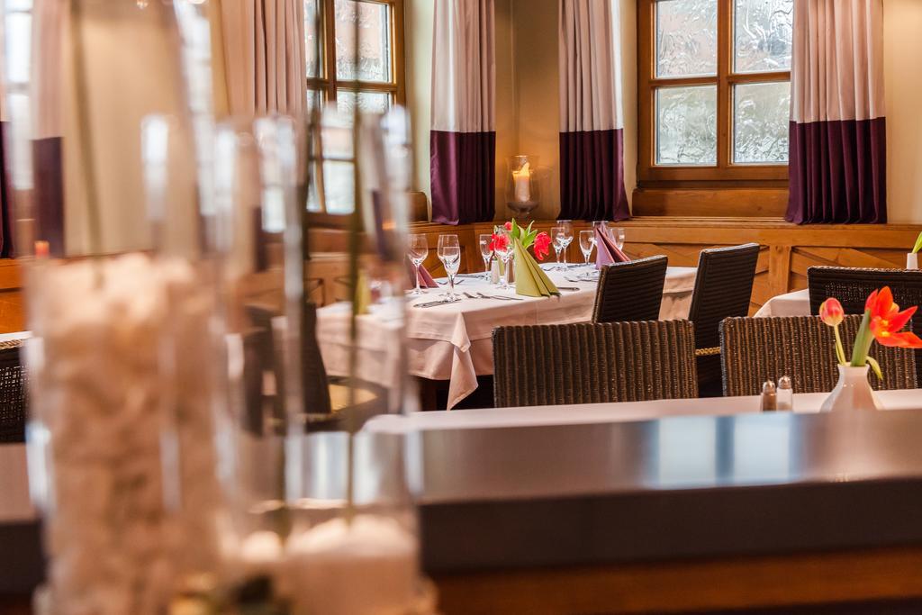 Hotel Restaurant Jaegerhof Weisendorf ภายนอก รูปภาพ