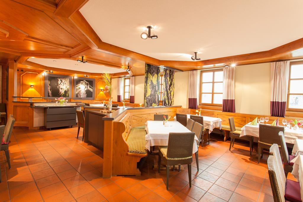 Hotel Restaurant Jaegerhof Weisendorf ภายนอก รูปภาพ